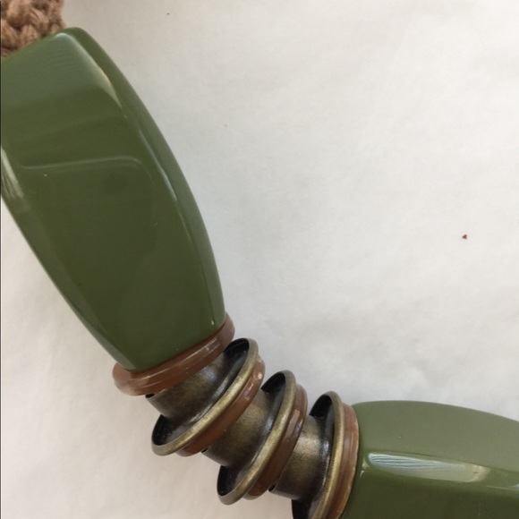 Green necklace - Picture 4 of 5